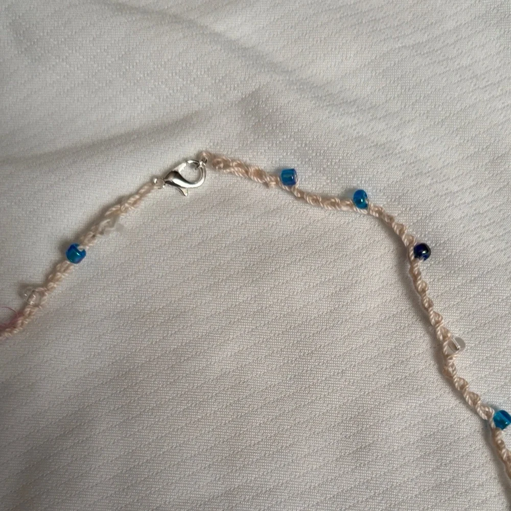 Elegant Crochet Silver Fish Pendant Necklace with Blue Accents - Picture 3 of 3